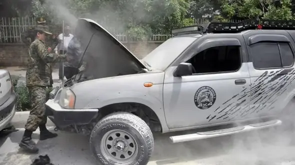 اقدام فداکارانه یگان ویژه پاسداران در مشهد ! / صحنه ای که افتخارانه بود ! + عکس