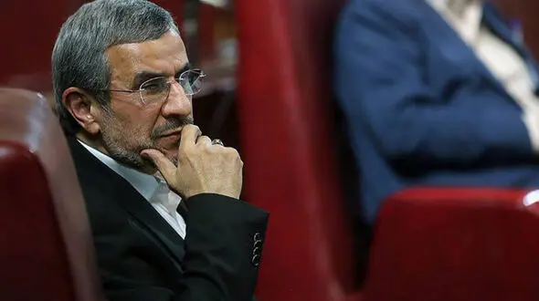 حضور غیرمنتظره احمدی‌نژاد در مجمع تشخیص مصلحت نظام!