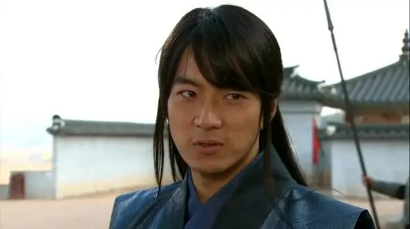 تصویری شوکه کننده از تغییر چهره سونگ ایل گوک بازیگر «جومونگ» در ۵۴ سالگی!