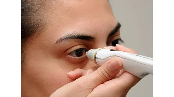 درمان سندرم خشکی چشم با این دستگاه