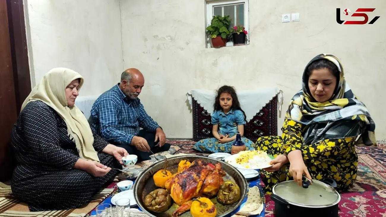 فیلم/ پخت پلو مرغ کبابی تنوری به روش تماشایی بانوی روستایی آذری 