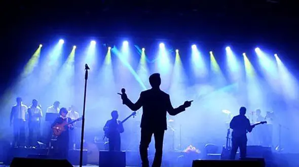 فیلم / این ۴ خواننده  یک شبه معروف شدند و زود از یاد رفتند! 