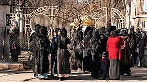 اخراج زنان برای اجرای اسلام / اصلا دخالت نکنید! 