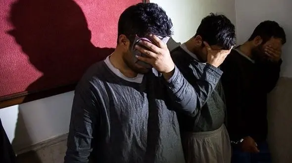 بازداشت 4 کلاهبردار حرفه ای در مشهد