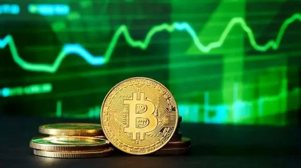 زنگ خطر برای سرمایه‌گذاران بیت‌کوین؛ آیا سقوط تا ۷۱۰۰۰ دلار اجتناب‌ناپذیر است؟