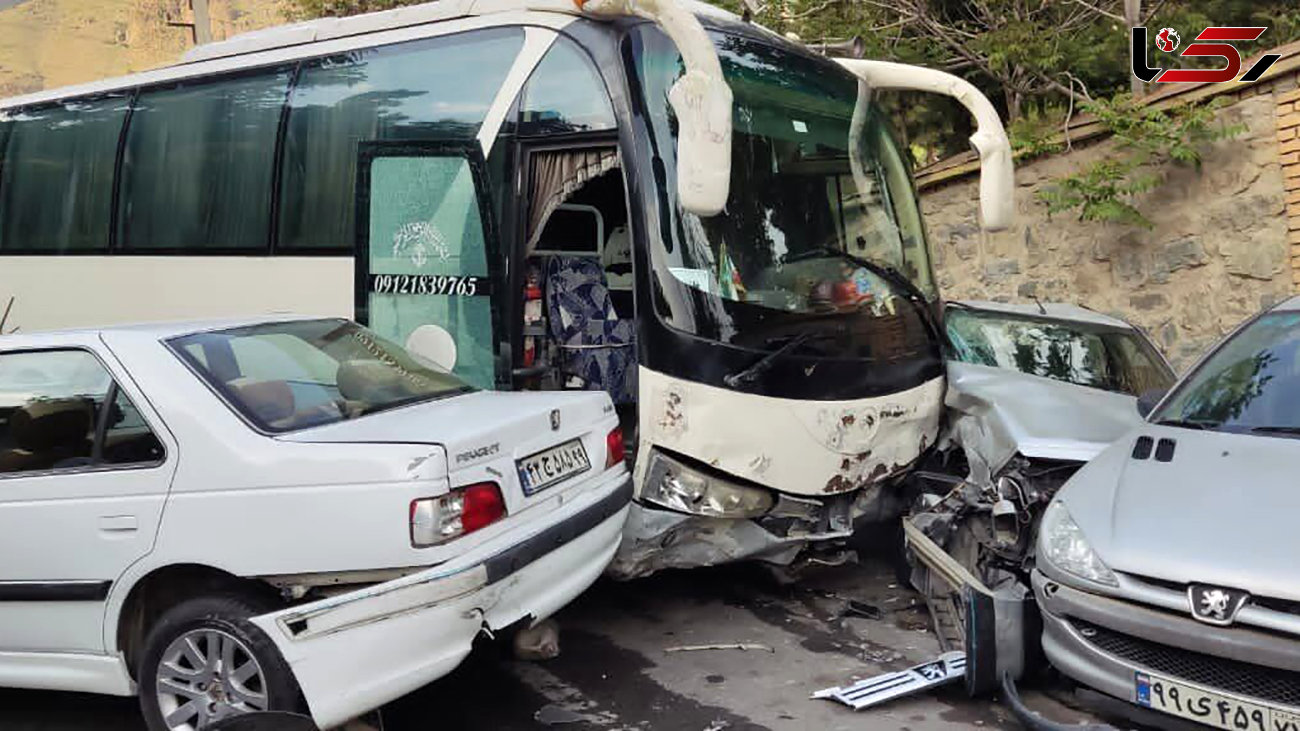 اتوبوس بی ترمز ۱۴ خودرو سواری را در پارک جمشیدیه تهران در هم کوبید + عکس