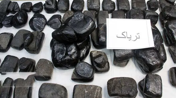 هندوانه هایی که خماری می آورد! / در فرودگاه مشهد چه گذشت؟