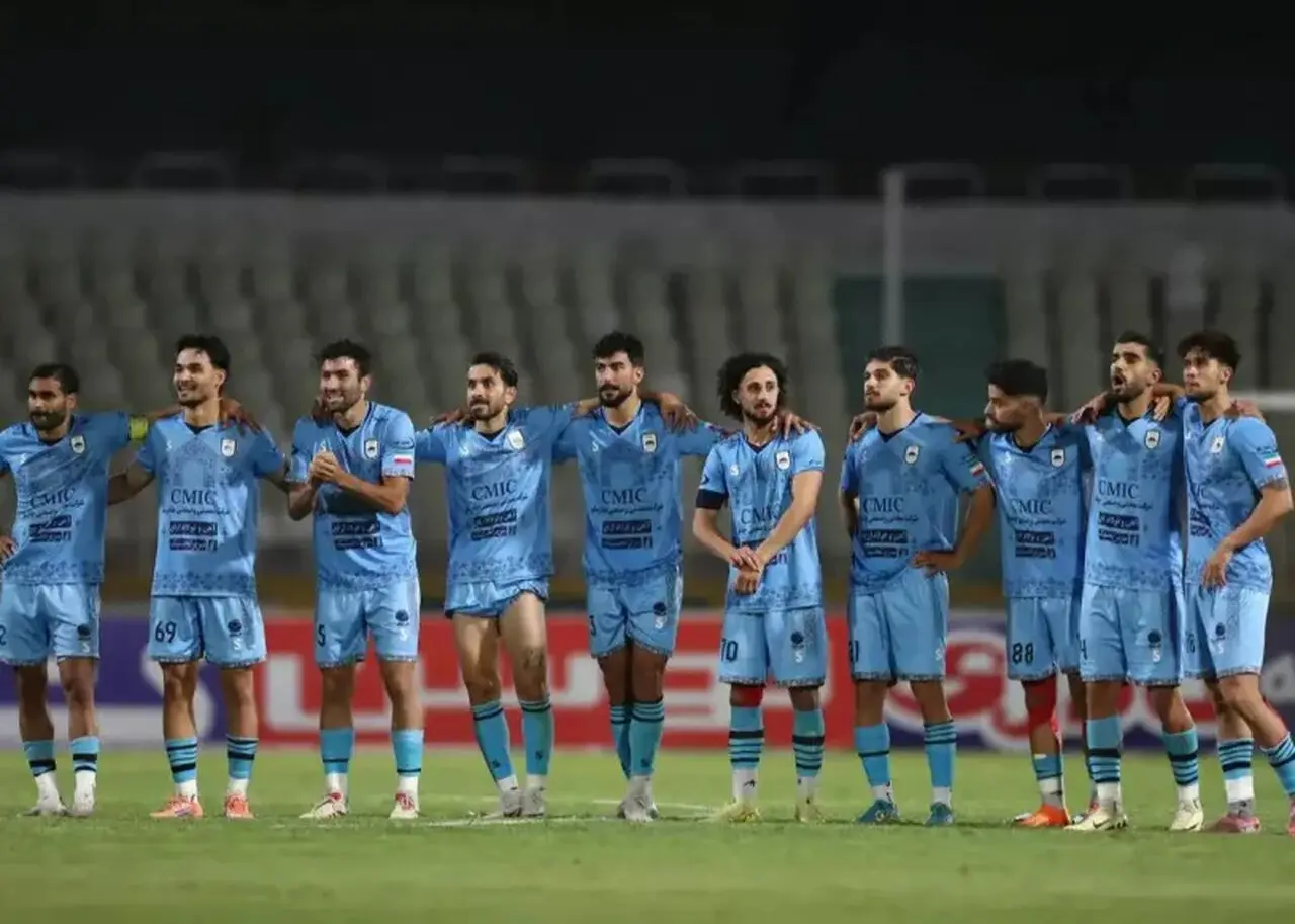 اخباری به هیچکس دست نزد: داستان اخلاقی در فوتبال