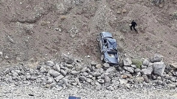 عکس سقوط مرگبار خودرو به دره در جاده قزوین الموت