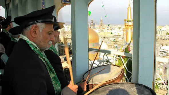 دختر خردسال مشهدی در حرم امام رضا (ع) شفا پیدا کرد /  معجزه در مشهد+فیلم