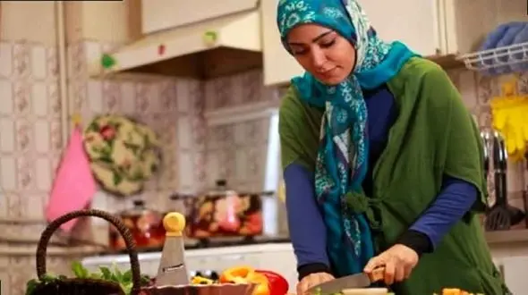 آیا امکان بازپرداخت حق بیمه زنان خانه دار فراهم است؟ / جزئیات طرح بیمه زنان خانه دار + لینک ثبت نام 