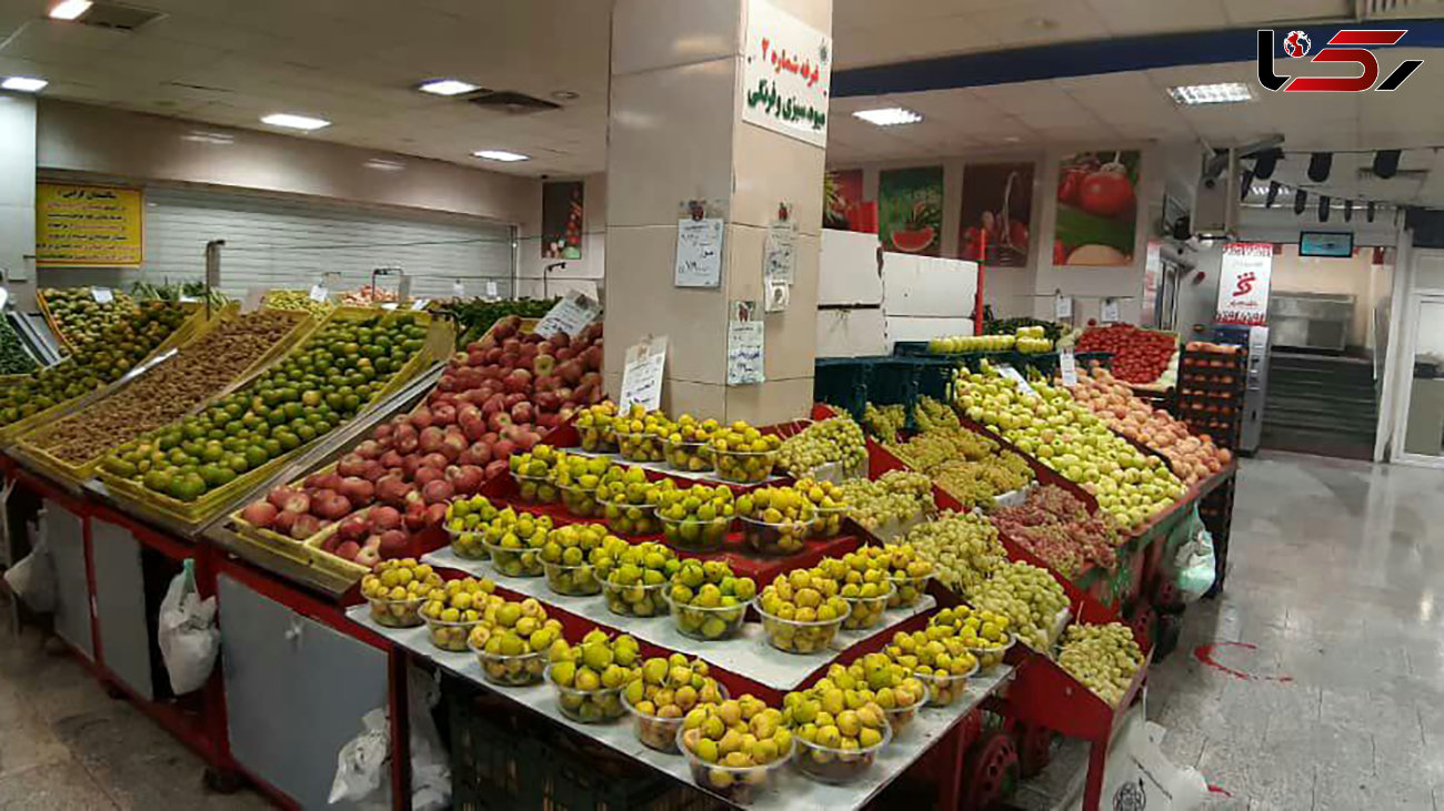 کاهش قیمت انواع انگور، کاهوی رسمی و سیب زمینی تُرشی در میادین میوه و تره بار 