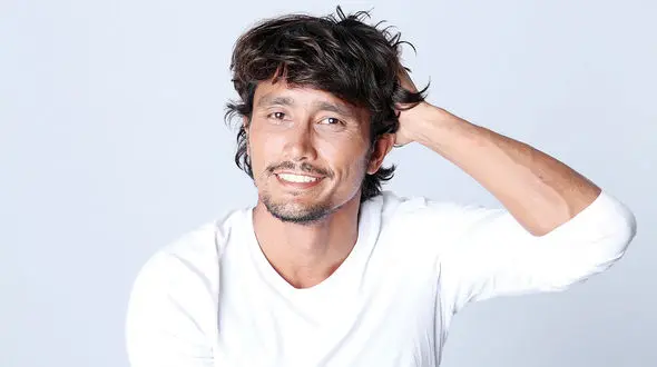 شناسایی جنس مو در خانه /  با شناسایی جنس مو می‌توانید بهترین محصولات آرایشی  بهداشتی  را تهیه کنید