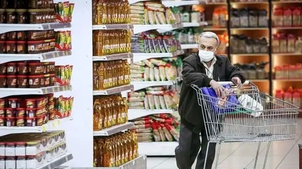 افزایش ۱۰۰ درصدی قیمت نان و میوه در بازار / تحلیل اقتصادی