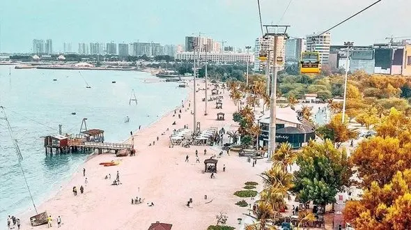 هزینه سفر به کیش در پاییز 1402 چقدر است؟