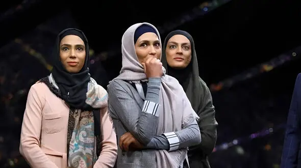 فیلم/ نگاهی به کافه رستوران مجلل و شیک خواهران منصوریان در نیاوران/از محیط دلباز و سرسبز تا میز و صندلی های لوکس و اعیانی