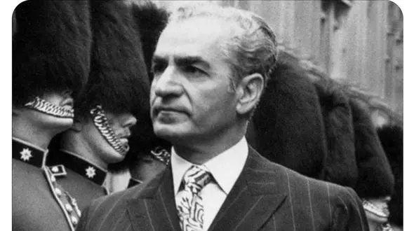 فیلم / خاطره‌ شنیدنی امام خمینی :اگر شاه به مردم خدمت می کرد شما هم باید پشت سرش می ایستادید.