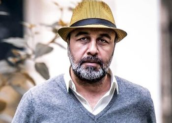 فیلم خواندن قرآن توسط رضا عطاران به سبک عبدالباسط / خیلی بدون اشتباه میخونه ! ...