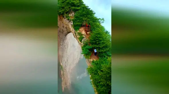 عجیب ترین پل از جنس طبیعت + فیلم