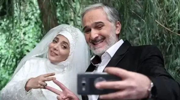 فیلم آواز شاد / حس و حال دیدنی بیژن بنفشه خواه توی کنسرت مجید رضوی با جیغ کشیدناش