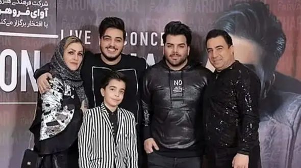 فیلم/ آواز احساسی؛ وقتی تو کنسرت برقا رفته ولی آرون افشار جیگرشو داره و بدون هیچی میخونه