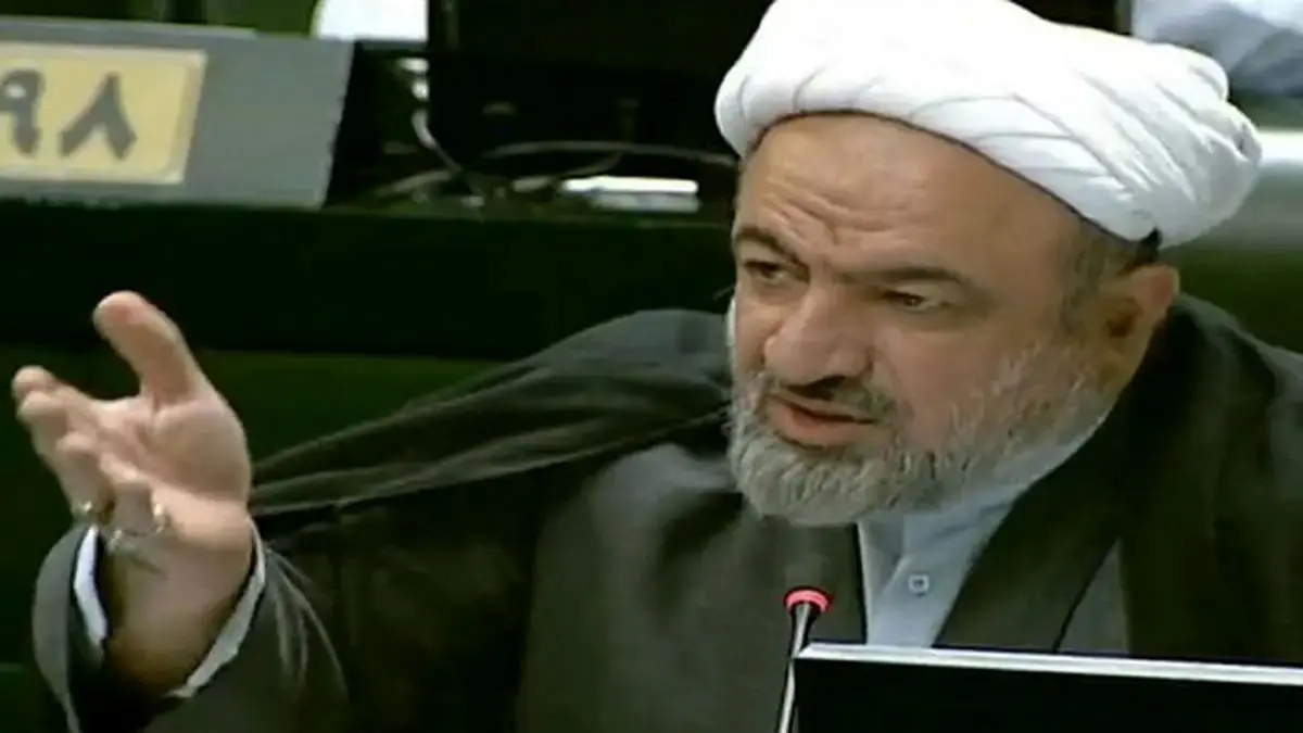 ادعاهای عجیب حمید رسایی: مجلس را پلمب کرد‌ه‌اند!