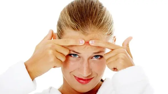 ترکاندن این جوش ها به زندگی تان پایان می دهد