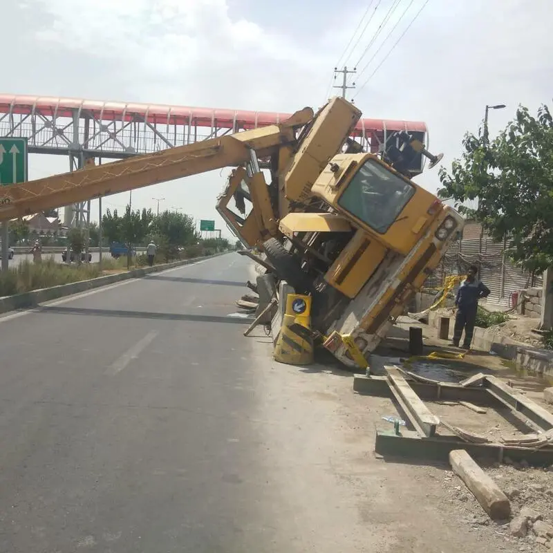 واژگونی جرثقیل