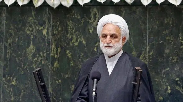 درباره بنزین ، برق، گاز و آب مسئله جدی و ناترازی داریم / کاندیداها، همدیگر را تخریب نکنند