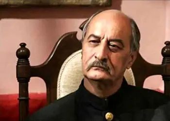 فیلم/ گریه های بازیگر خاطره ساز سریال سه در چهار / بازیگری نمی کنم چون همسر و دخترم را از دست دادم دستم به کار نمی رود