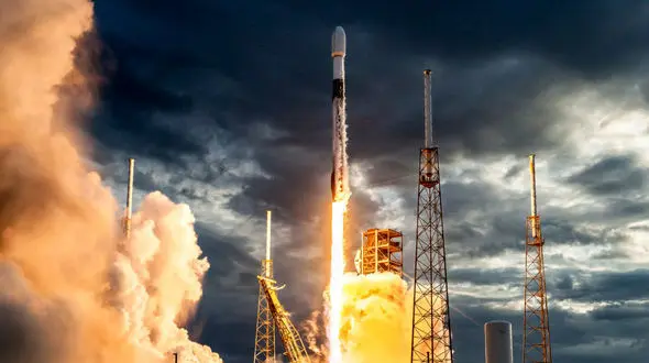 ستاره‌ها برای پرواز ساخته شده‌اند + فیلم و جزییات پرتاب موشک اسپیس ایکس ایلان ماسک به فضا 