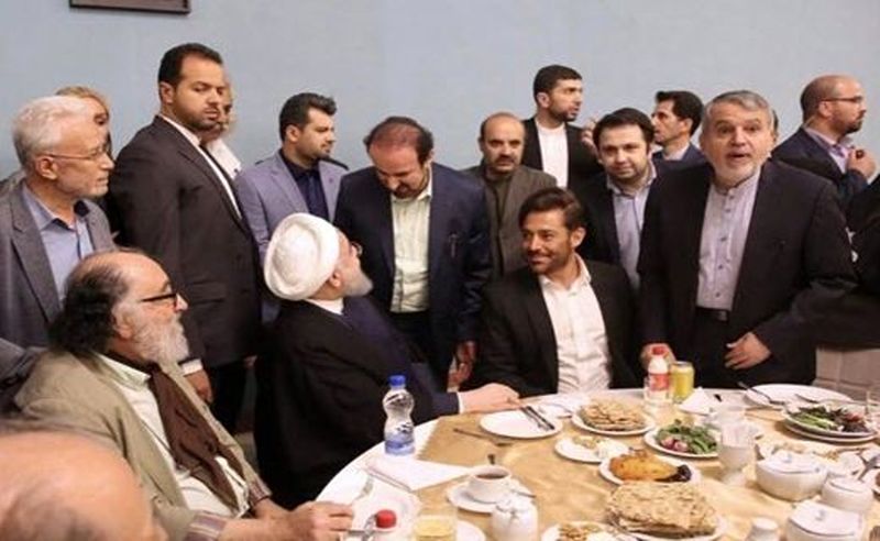 گلزار و روحانی