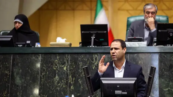 حال آموزش و پرورش و معلمان خوب نیست/ اگر ایران قوی می خواهیم راه آن داشتن آموزش و پرورش قوی است