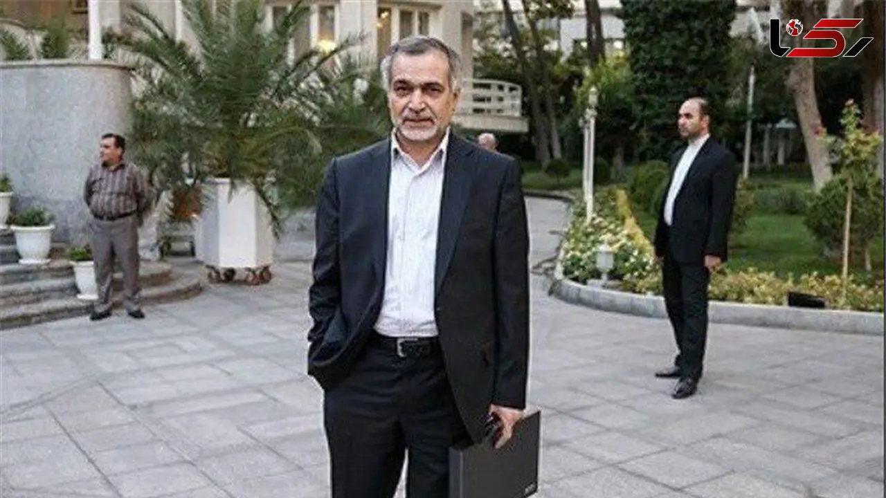 حسین فریدون با آمبولانس از دادسرا خارج شد