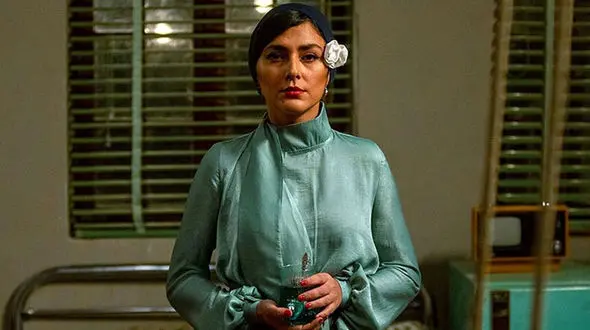  جنجال خوانندگی یک زن معروف در سریال رهایم کن ! + فیلم سکانسی که سانسور نشد 