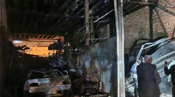 آتش سوزی در شهرک ظفر کرمانشاه/2مغازه در آتش سوخت! 