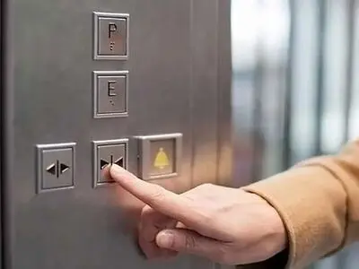 هنگام قطعی برق در آسانسور چه کنیم؟ توصیه‌ های مهم آتش‌ نشانی برای روزهای خاموشی