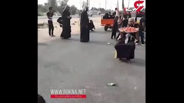 کودکان عراقی پذیرای زائران اربعین +فیلم