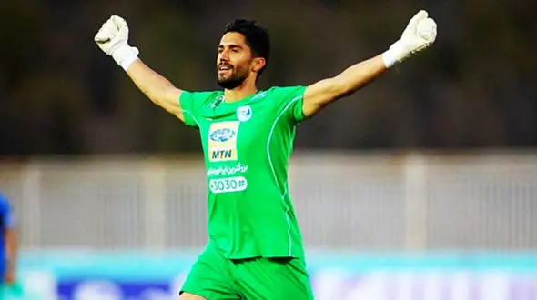 گل حسینی از پشت دروازه استقلال