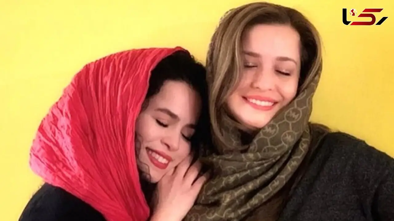 نگاه عاشقانه ملیکا شریفی نیا در نقاشی زیبا و خاص از مادر و خواهرش مهرآوه / لحظه‌هایی پر از عشق و هنر در یک قاب ماندگار و زیبا+ عکس