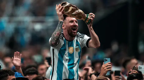 چاپ پول با عکس مسی تکذیب شد + عکس