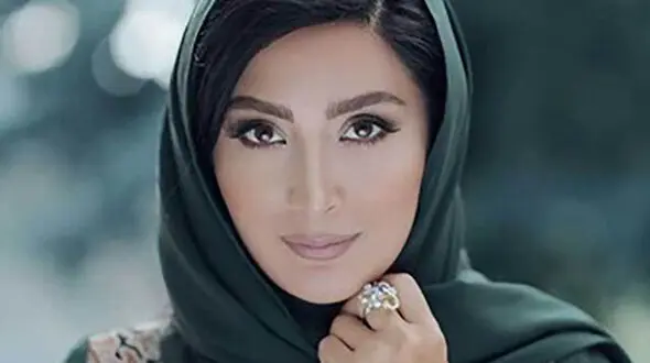 «مریم معصومی» با چادر رنگی در حرم امام رضا(ع) + عکس 