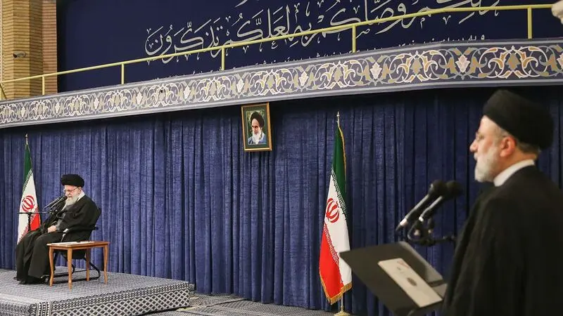 سران قوا، مسئولان و کارگزاران نظام عصر امروز چهارشنبه با رهبر انقلاب اسلامی دیدار کردند. 