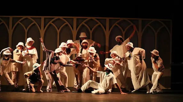 رونمایی از پوستر نمایش" سورنا در کارخانه اسباب‌بازی" در تالار هنر با شروع اجراها