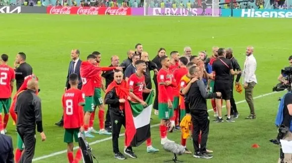 به خشنود کشیده شدن جشن مراکشی ها توسط پلیس فرانسه+ویدیو