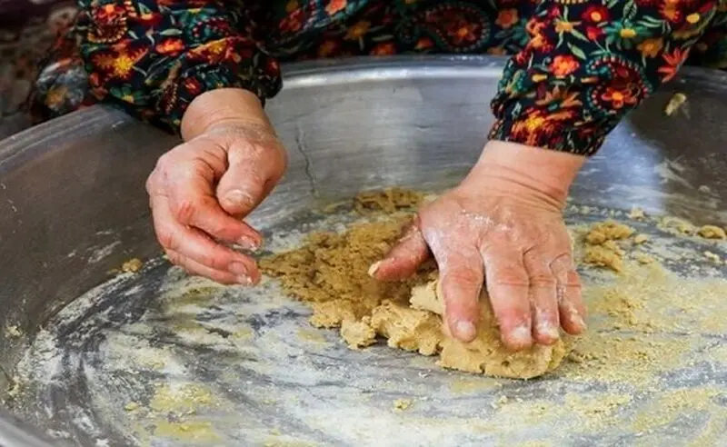 حلوای ضیابری، سوغات نوروزی گیلان + تصاویر