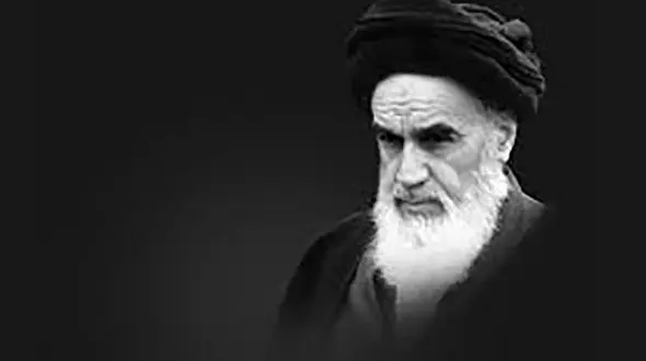 امام خمینی (ره) در نوفل لوشاتو در منزل چه کسی زندگی می‌کردند؟
