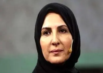 خوشگذرانی خانوادگی فاطمه گودرزی با نوه‌هایش دایار و دیان در شهر اصفهان / صمیمیت مادرشوهر و عروس در سفر پرانرژی 