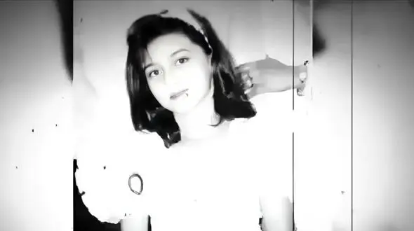 این دختر کدام خانم بازیگر شیک ایرانی است ؟!  / راهنمایی : شهرتش از سریال نون خ است ! + عکس ها