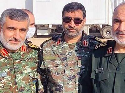 همسر شهید باقری فرمانده موشکی ایران: وقتی پیکر همسرم را در معراج دیدم گفتم دیگر برای دیدنش نمی‌آیم اما آنقدر انرژی مثبت بود 2 بار دیگر رفتم و دیدمش / شب آخر ...
